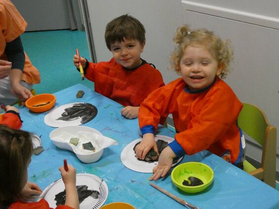 Activité peinture, réalisation de pingouins. Activité peinture, réalisation de pingouins.