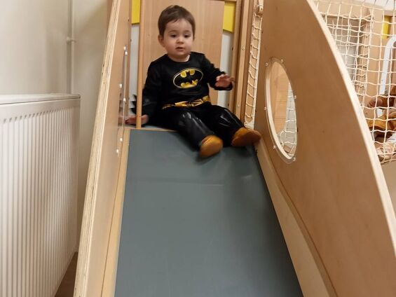 Batman fait du toboggan