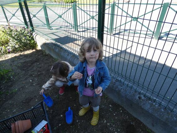 Activité jardin à Trotti'Nous Activité jardin à Trotti'Nous