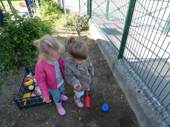 Activité jardin à Trotti'Nous Activité jardin à Trotti'Nous