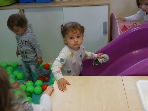 Motricité à la crèche. Motricité à la crèche.