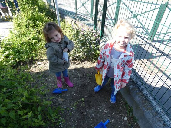 Activité jardin à Trotti'Nous Activité jardin à Trotti'Nous