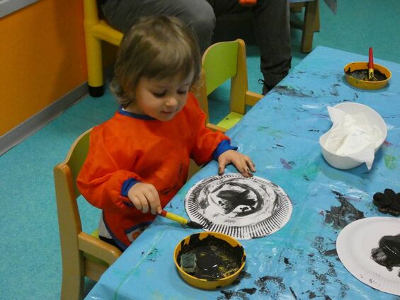 Activité peinture, réalisation de pingouins. Activité peinture, réalisation de pingouins.